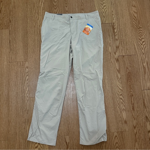 Columbia Women's Light Gray Straight Leg Pants - Picture 1 of 9